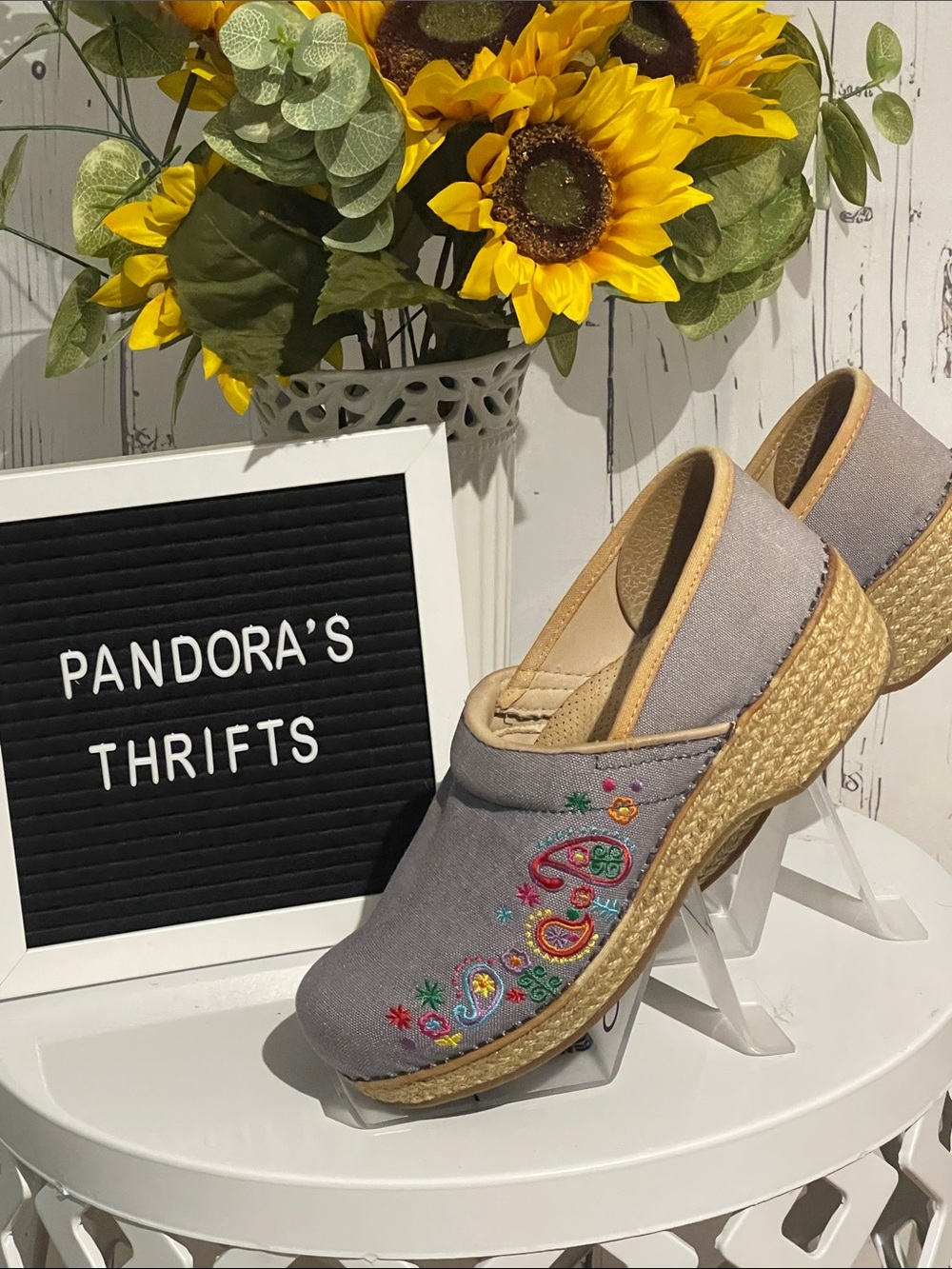Dansko Gray Embroidered Espadrille Clogs Size 38 Preowned